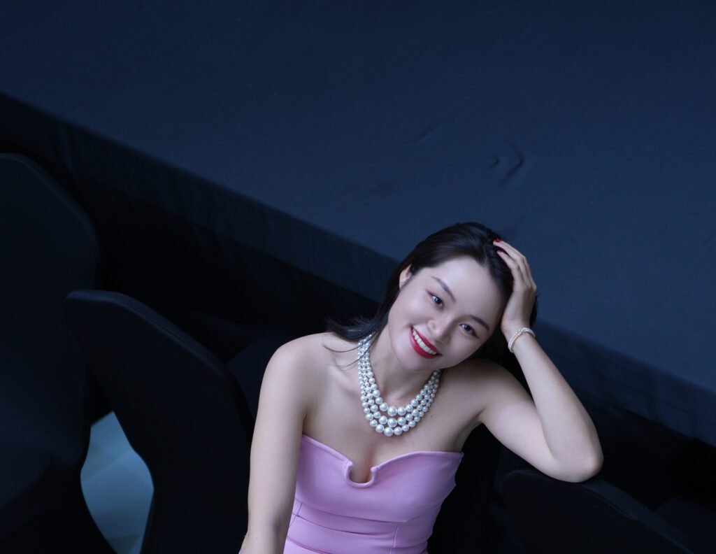 minimalist style with Amanda