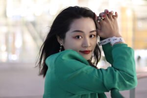 Amanda Zhang sharing insights on transforming aesthetic thinking into creative business value through design, storytelling, and sensory experience.